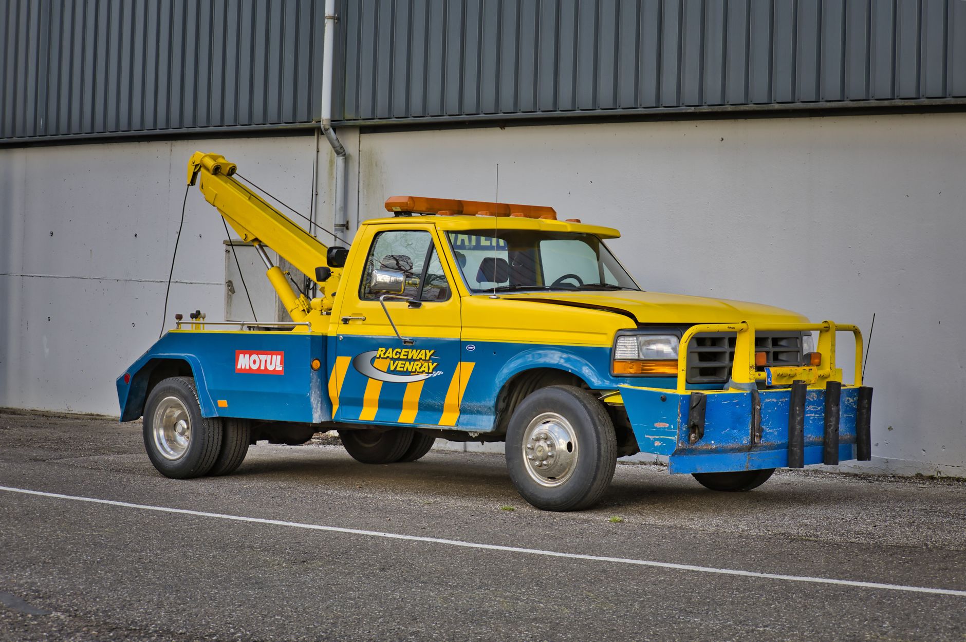 Remorquage voiture équipe à La Seyne-sur-Mer